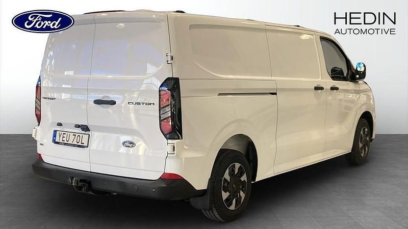 Ny Ford Transit Trend 233 HK (171 kW) 2025 Vit Van