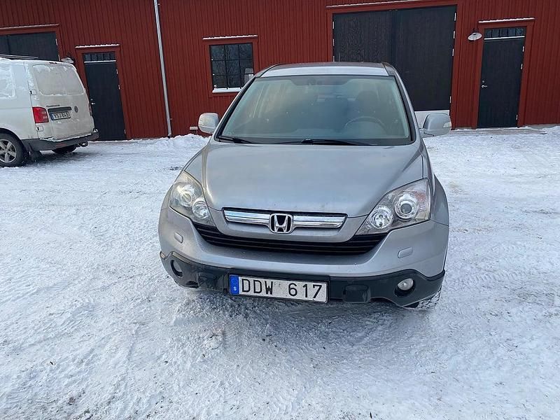 Begagnad Honda CR-V 150 HK (110 kW) 2006 Silver SUV