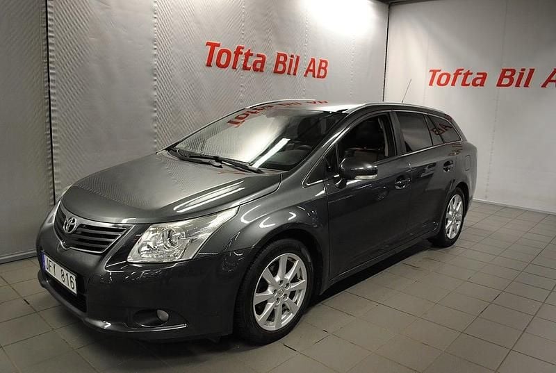 Grå Begagnad 2009 Toyota Avensis Business Edition Kombi | 99 000 kr (Dyr) - Bild 1/4
