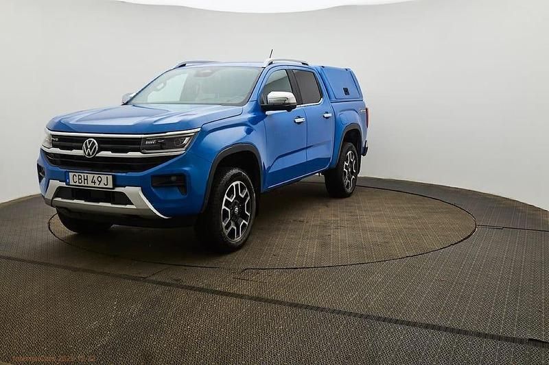 Blå Begagnad 2023 VW Amarok Style Pickup | 615 000 kr (Marknadspris) - Bild 1/4