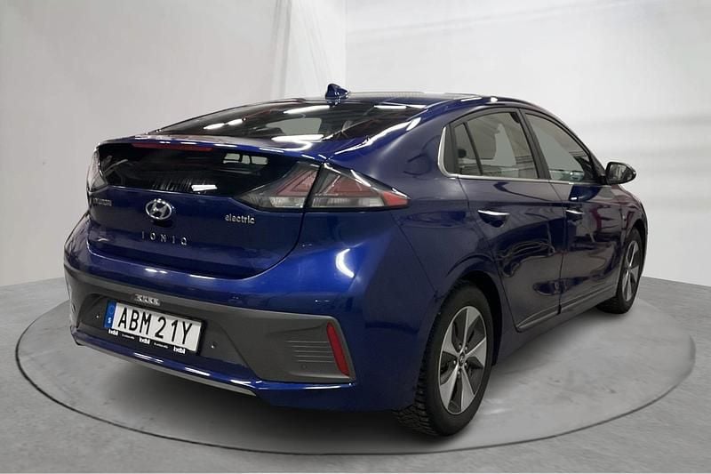 Begagnad Hyundai Ioniq Premium 100 kW (136 HK) 2020 Blå Halvkombi