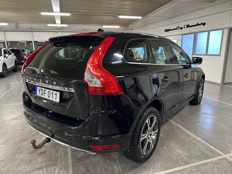 Begagnad Volvo XC60 Ocean Race 190 HK (139 kW) 2015 Svart SUV