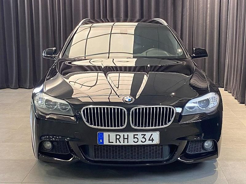 Begagnad BMW 520 M Sport 184 HK (135 kW) 2011 Svart metallic Kombi