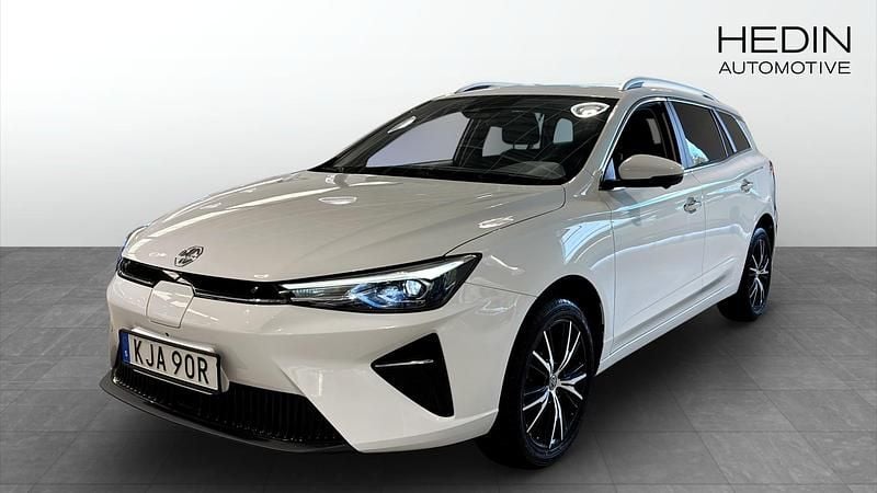 Vit (white) Begagnad 2022 MG MG5 EV Long Range Kombi | 229 900 kr (Marknadspris) - Bild 1/4
