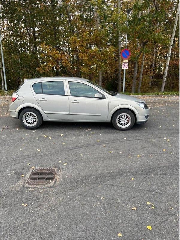 Begagnad 2005 Opel Astra Kombi | 34 000 kr - Bild 1/4