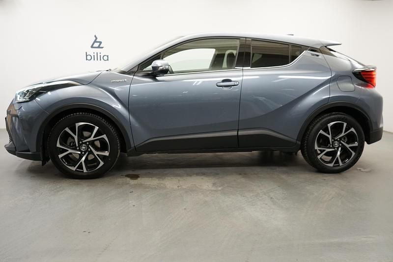 Begagnad Toyota C-HR Edition 124 HK (91 kW) 2019 Grå SUV