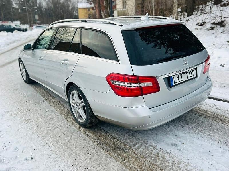 Begagnad Mercedes E220 Avantgarde 170 HK (125 kW) 2011