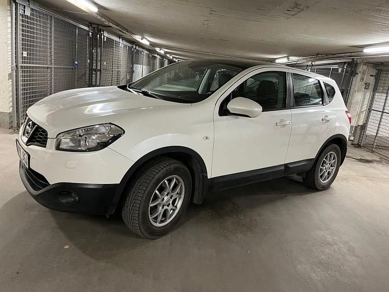 Begagnad Nissan Qashqai 130 HK (95 kW) 2013 SUV