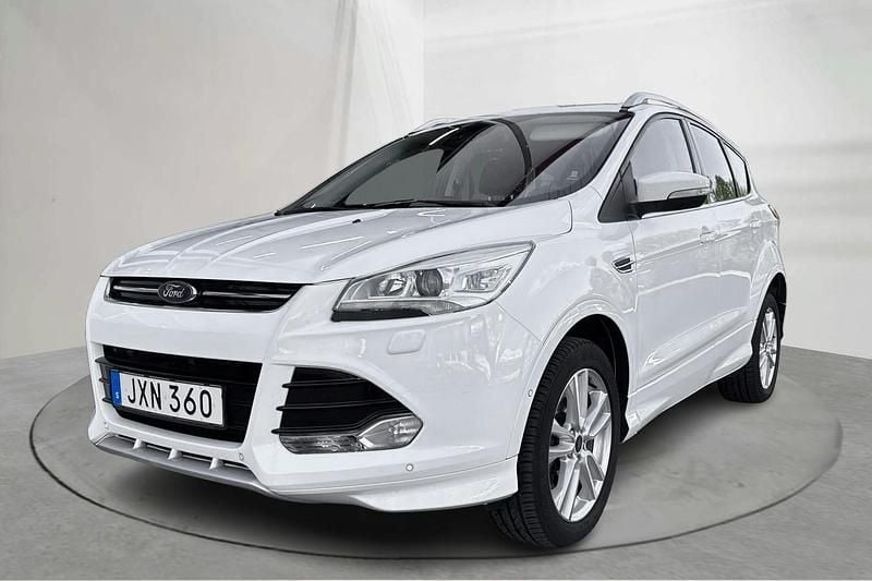 Vit Begagnad 2016 Ford Kuga Business Edition SUV | 149 800 kr (Marknadspris) - Bild 1/4
