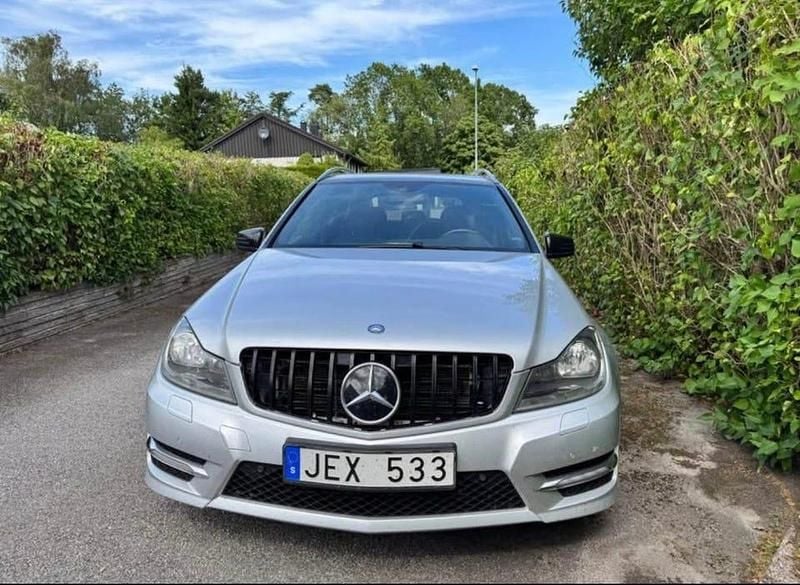 Begagnad 2013 Mercedes C220 Kombi | 67 000 kr (Lite dyr) - Bild 1/4