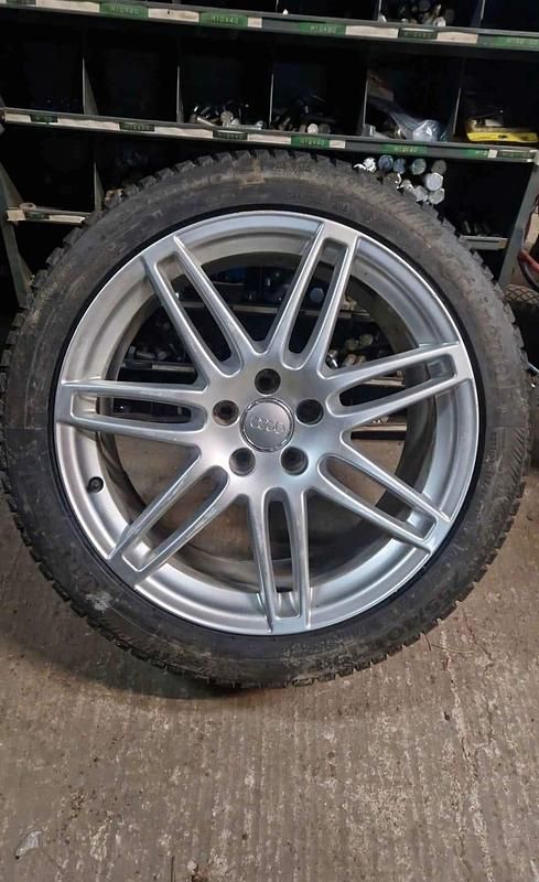 Begagnad Audi A6 240 HK (176 kW) 2010 Sprint blau Kombi