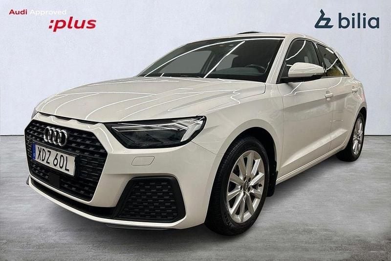 Vit Begagnad 2021 Audi A1 Sportback Proline Halvkombi | 179 000 kr (Marknadspris) - Bild 1/4