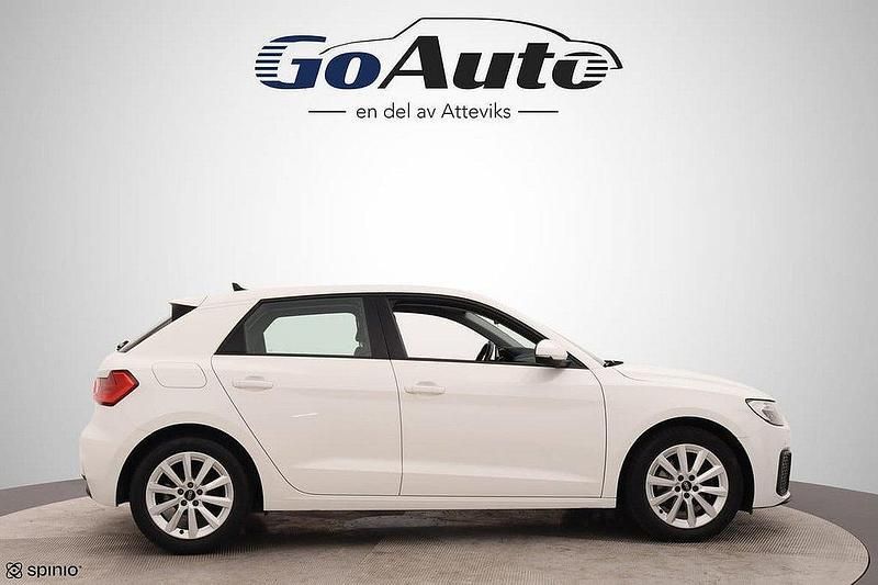 Vit Begagnad 2021 Audi A1 Sportback Proline Halvkombi | 189 500 kr (Marknadspris) - Bild 1/4