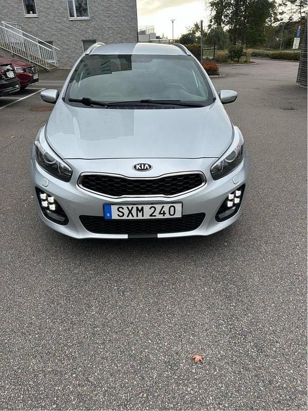 Grå Begagnad 2016 Kia Ceed Sportswagon GT-Line Kombi | 95 000 kr (Superpris) - Bild 1/4