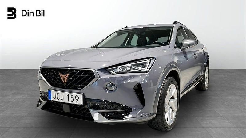Ljusgrå Begagnad 2024 Cupra Formentor SUV | 279 900 kr (Marknadspris) - Bild 1/4