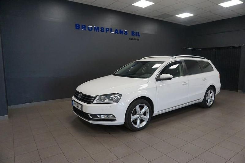 Begagnad VW Passat 150 HK (110 kW) 2015 Vit Kombi