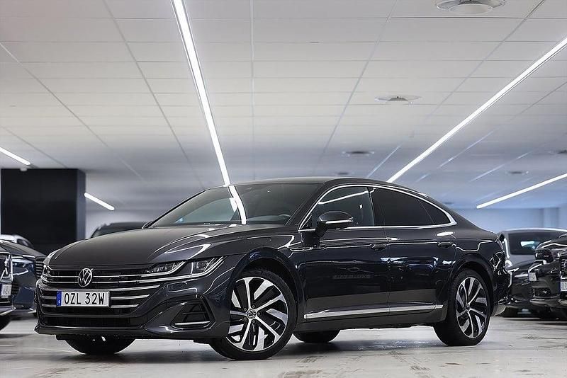 Begagnad VW Arteon R-line 218 HK (160 kW) 2022 Mörkgrå Halvkombi