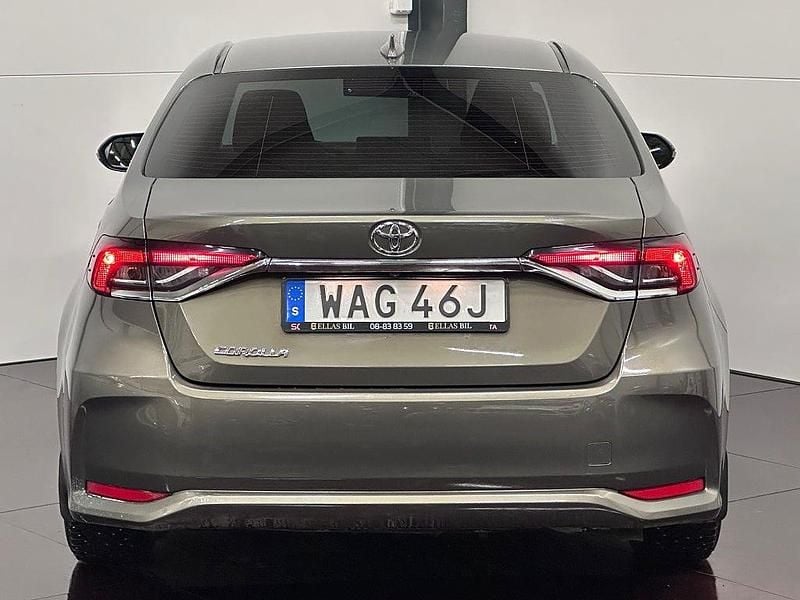 Begagnad Toyota Corolla Multidrive S 132 HK (97 kW) 2020 Grön Sedan