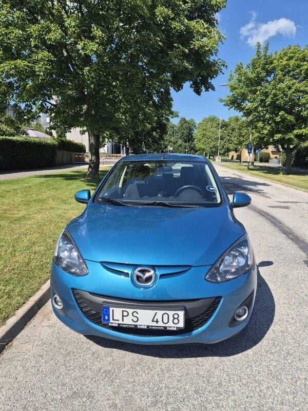 Blå Begagnad 2011 Mazda 2 Halvkombi | 55 000 kr (Bra pris) - Bild 1/4