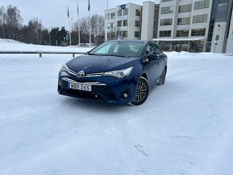 Begagnad 2018 Toyota Avensis Multidrive S Sedan | 175 000 kr (Bra pris) - Bild 1/4