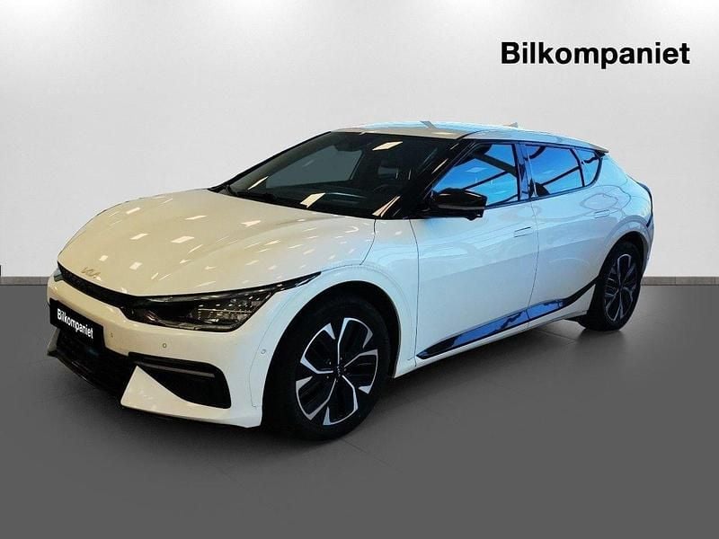 Vit Begagnad 2021 Kia EV6 4 SUV | 399 800 kr - Bild 1/4