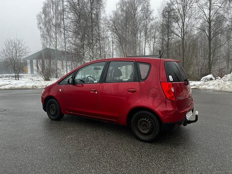Begagnad Mitsubishi Colt 95 HK (69 kW) 2009 Halvkombi