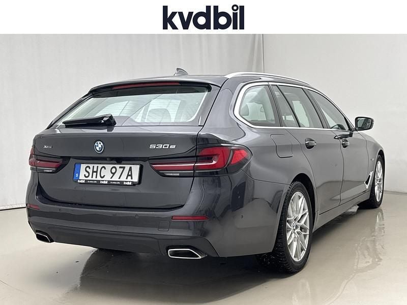 Begagnad BMW 530e 2022 Grå Kombi