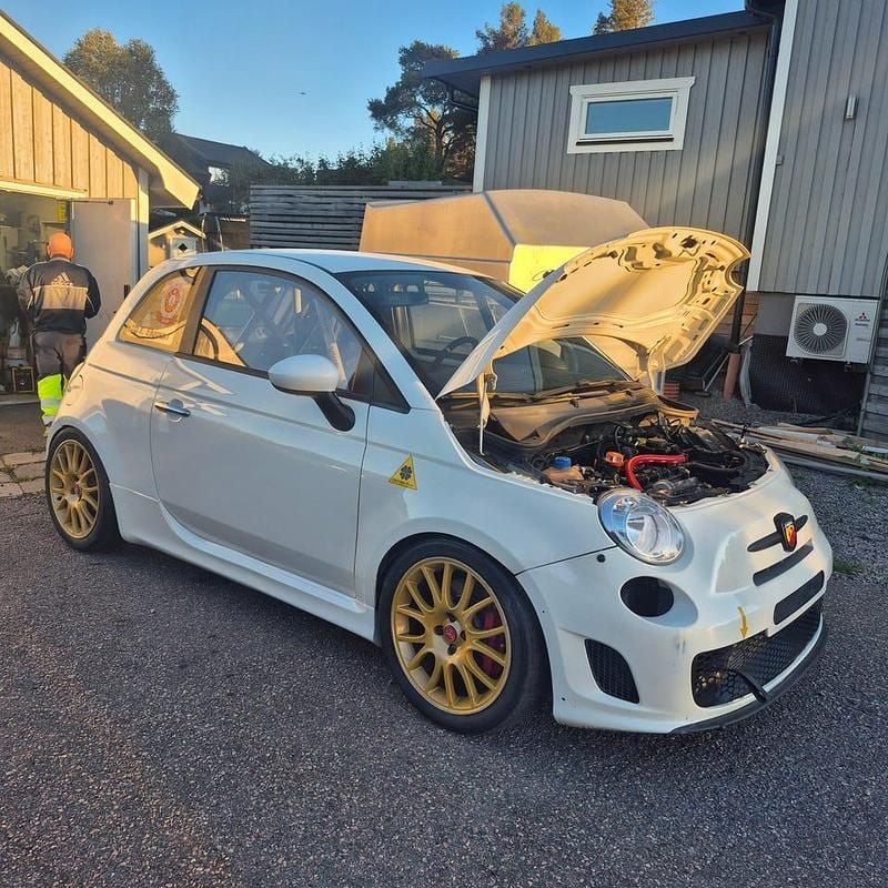 Begagnad Abarth 595 210 HK (154 kW) 2016