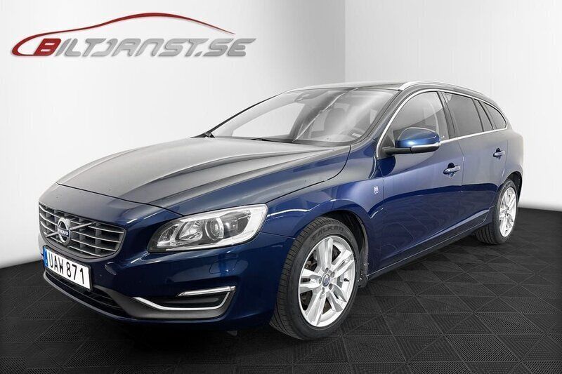 Blå Begagnad 2015 Volvo V60 Ocean Race Kombi | 119 900 kr (Lite dyr) - Bild 1/4