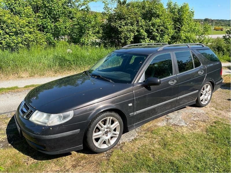 Svart Begagnad 2005 Saab 9-5 Vector Kombi | 12 000 kr (Bra pris) - Bild 1/4
