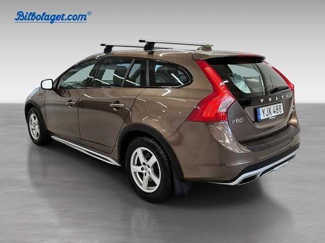 Begagnad Volvo V60 CC Summum 190 HK (139 kW) 2017 Kombi