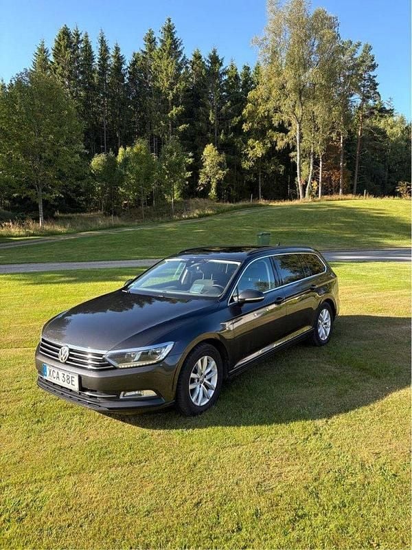 Grå Begagnad 2019 VW Passat Kombi | 150 000 kr (Marknadspris) - Bild 1/3