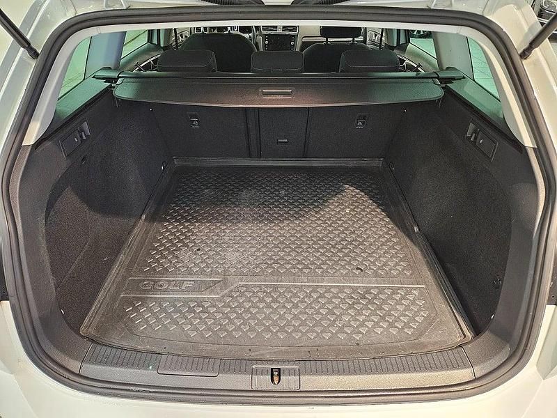 Begagnad VW Golf Alltrack 184 HK (135 kW) 2020 Vit Kombi