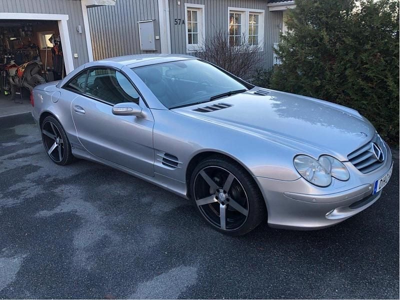 Silver Begagnad 2005 Mercedes SL350 Cab | 139 000 kr (Bra pris) - Bild 1/4