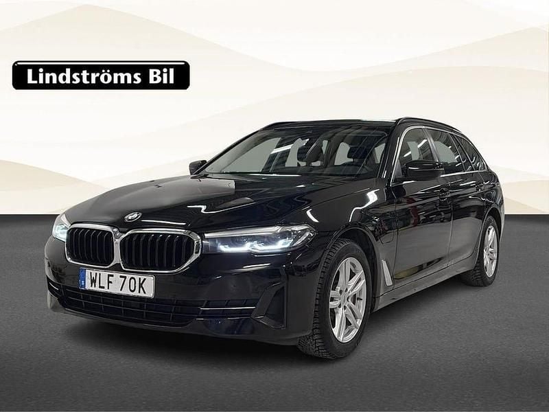 Svart Begagnad 2021 BMW 530 Kombi | 299 900 kr (Lite dyr) - Bild 1/3