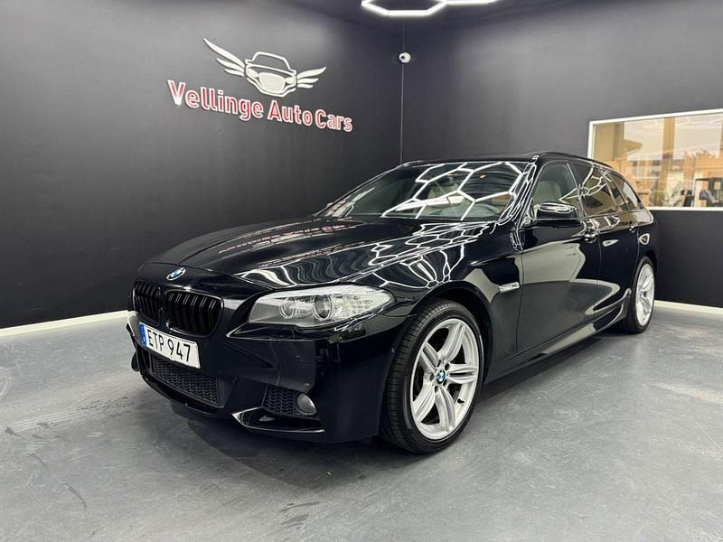 Svart Begagnad 2012 BMW 530 M Sport Kombi | 149 900 kr (Marknadspris) - Bild 1/4