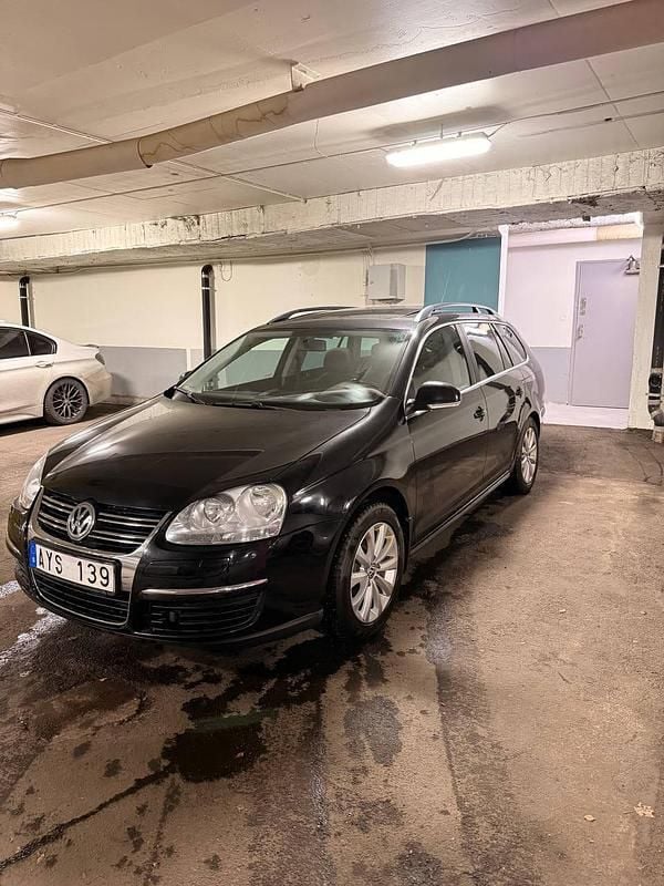 Begagnad 2009 VW Golf VI Halvkombi | 37 500 kr (Bra pris) - Bild 1/4