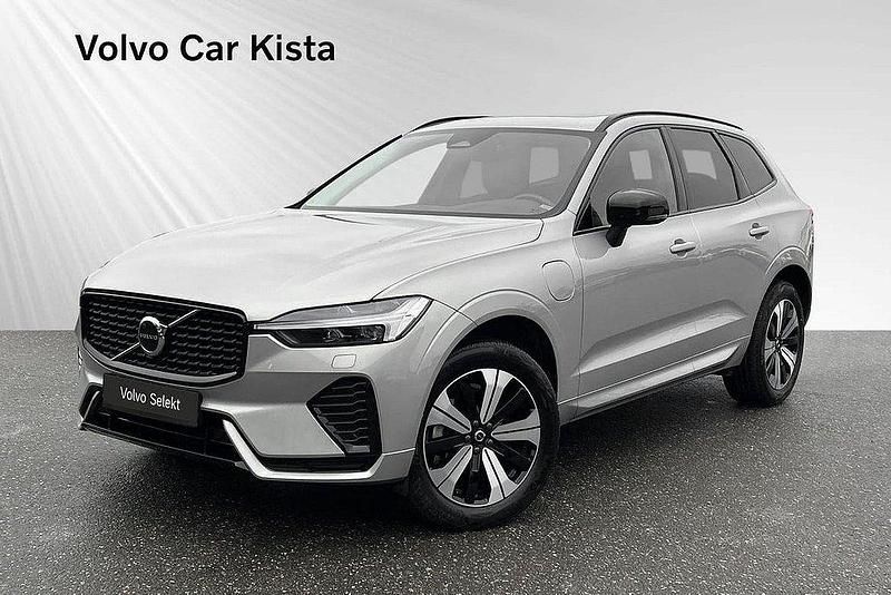Silver Begagnad 2024 Volvo XC60 Plus SUV | 539 900 kr (Marknadspris) - Bild 1/3