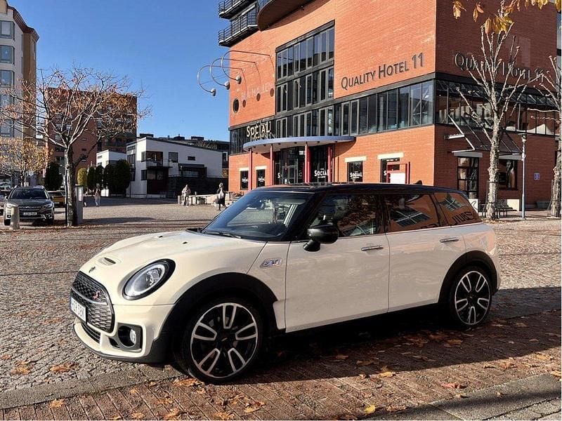 Vit Begagnad 2020 Mini Cooper S Clubman Kombi | 209 000 kr (Bra pris) - Bild 1/4