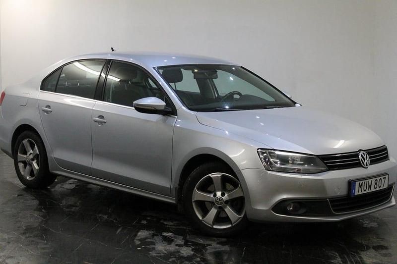 Begagnad VW Jetta GT 105 HK (77 kW) 2011 Silver Sedan