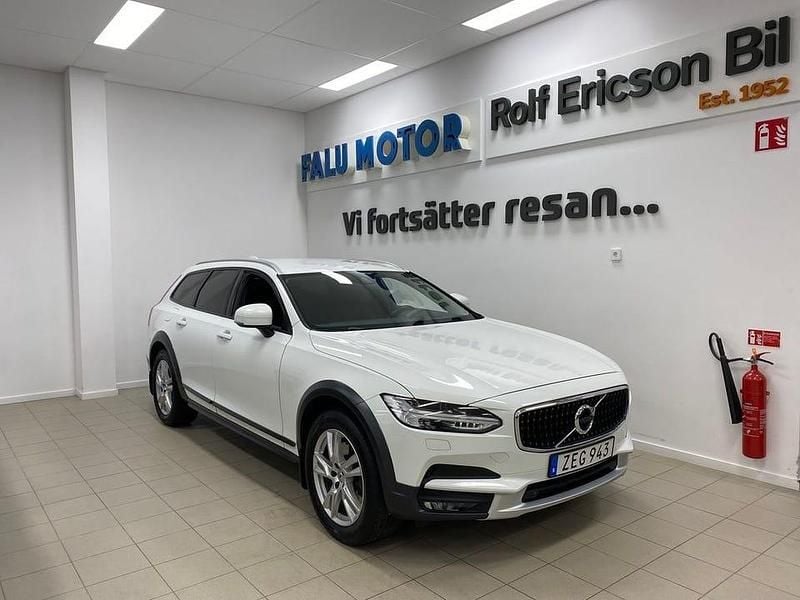 Vit Begagnad 2018 Volvo V90 CC Business Edition Kombi | 249 500 kr (Bra pris) - Bild 1/4