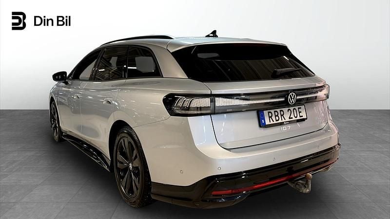 Begagnad VW ID.7 Pro 210 kW (286 HK) 2024 Silver Kombi