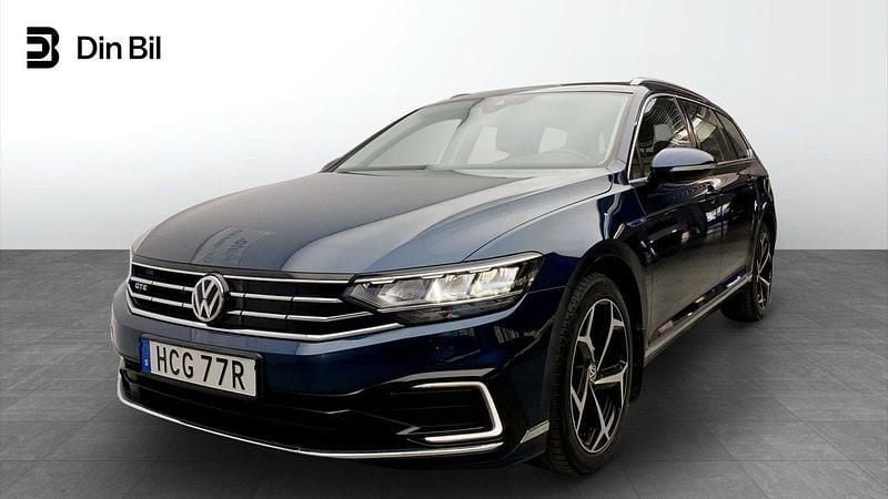 Blå Begagnad 2020 VW Passat GTE Kombi | 239 900 kr (Bra pris) - Bild 1/4