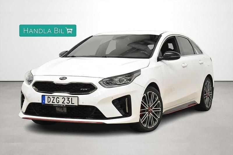Vit Begagnad 2020 Kia ProCeed GT GT Halvkombi | 169 700 kr (Superpris) - Bild 1/4