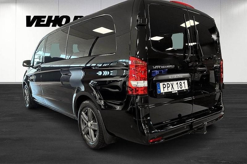 Begagnad Mercedes Vito 2024 Svart Van