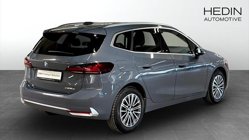 Begagnad BMW 225 Active Tourer 2023 Grå Minibuss