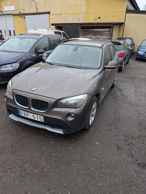 Brun Begagnad 2011 BMW X1 SUV | 70 000 kr (Marknadspris) - Bild 1/2