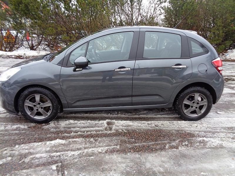 Begagnad Citroën C3 PureTech 82 HK (60 kW) 2015 Grå Halvkombi