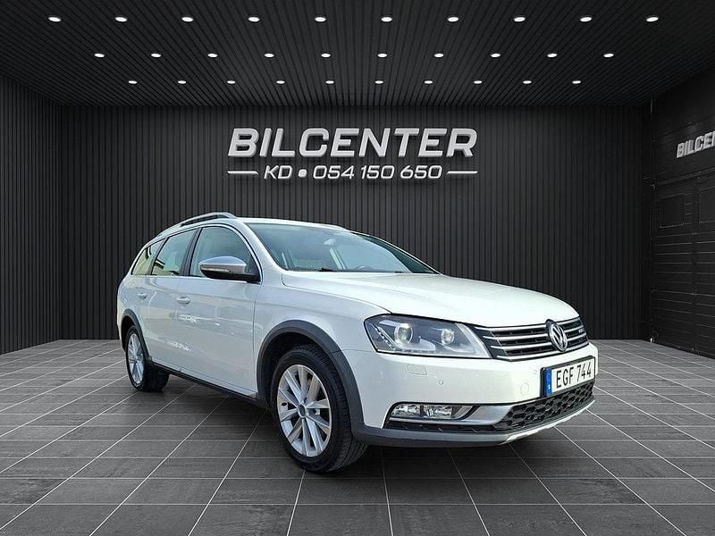 Vit Begagnad 2014 VW Passat Alltrack Kombi | 109 900 kr (Marknadspris) - Bild 1/4