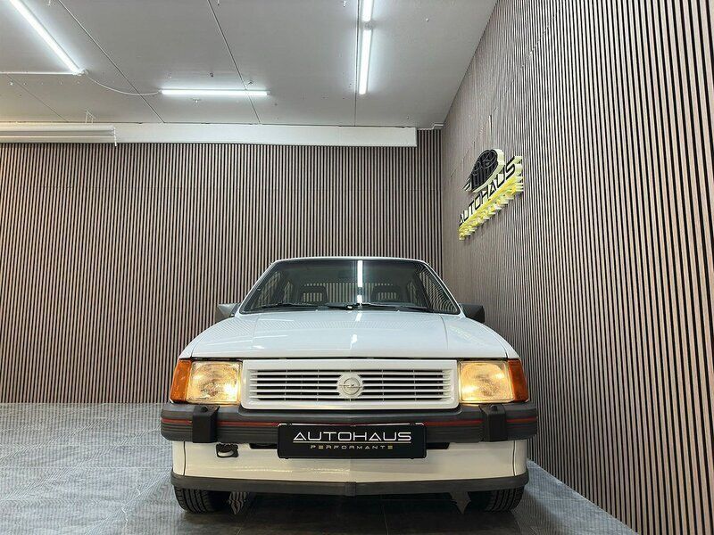 Begagnad Opel Corsa Swing 60 HK (44 kW) 1990 Vit Halvkombi